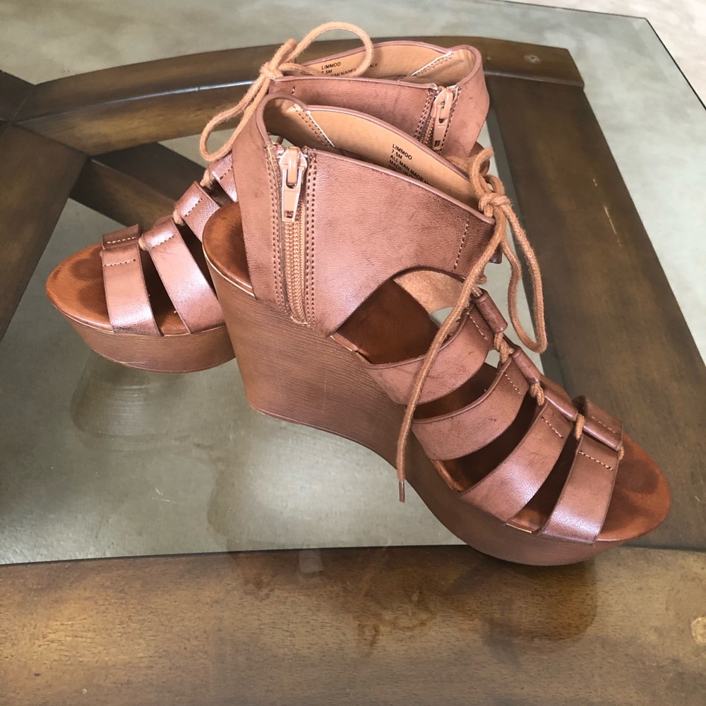 Steve Madden Metallic Rose Lace-Up Platform Wedges Item # 3585
